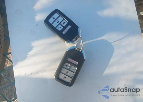 2017 Honda Civic Touring z USA, uszkodzony, nr VIN 19XFC1F95HE010135